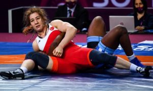 Yasemin Adar kimdir? Yasemin Adar kaç yaşında nereli? Yasemin Adar branşı ne?