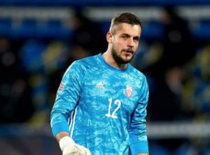 Letonya kalecisi kim, Ozols hangi takımda oynuyor?