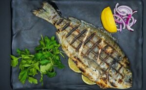 MasterChef yemekleri! 2 Ocak Pazar en güzel uskumru dolması tarifi! Uskumru dolması nasıl yapılır? Uskumru dolması kaç kalori?