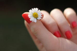 Pazar günü tırnak kesilir mi? Pazar günü tırnak kesmek caiz mi, günah mı (DİYANET)? Tırnak ne zaman kesilir?