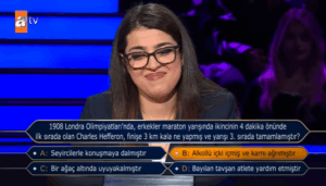 1908 Londra Olimpiyatları’nda, erkekler maraton yarışında ikincinin 4 dakika önünde ilk sırada olan Charles Hefferon, finişe 3 km kala ne yapmış ve yarışı 3. sırada tamamlamıştır?